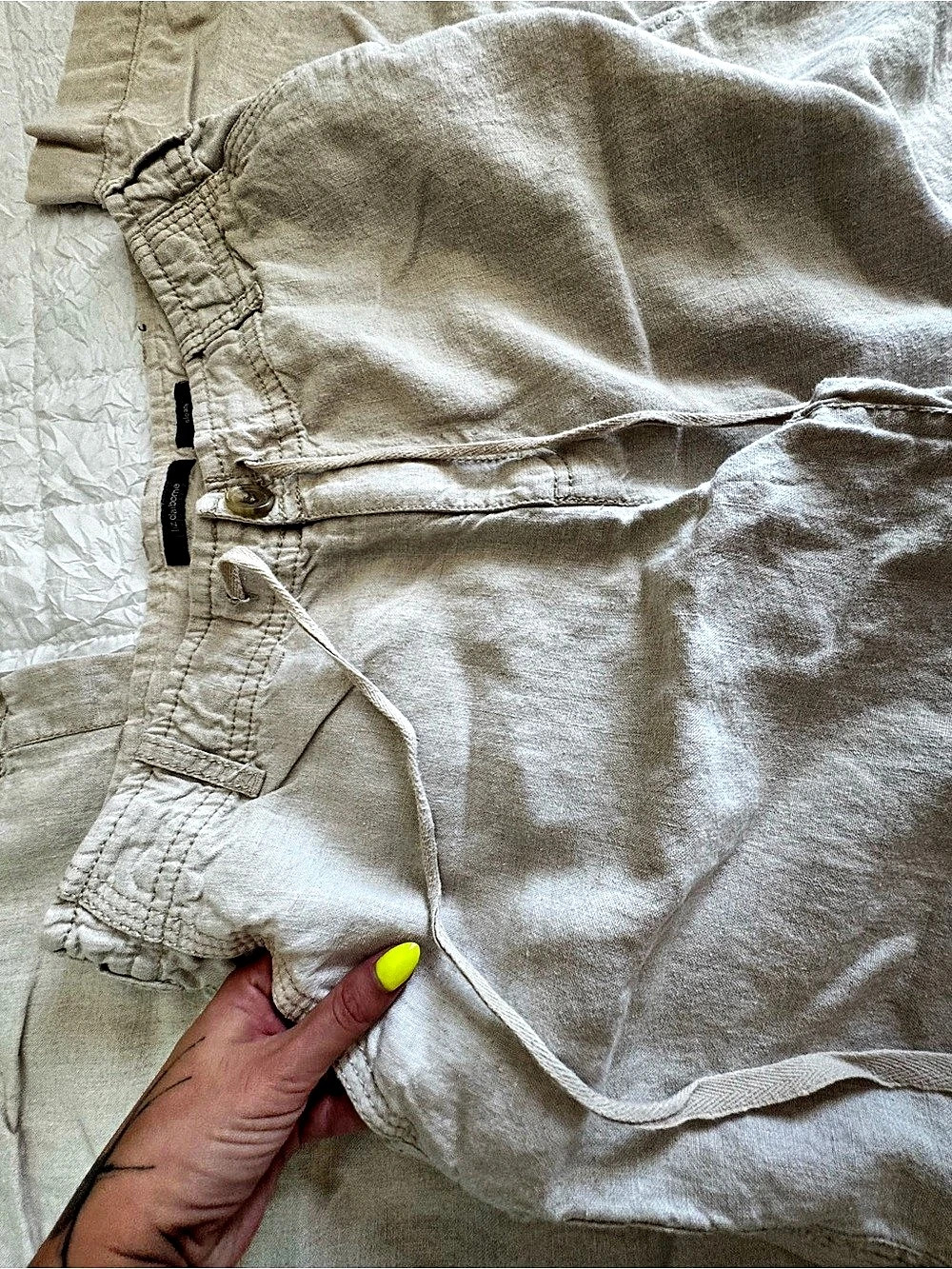Liz Claiborne cargo capri pants size 12 - Picture 4 of 6